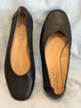 Natural Soul Black Leather Ballet Flats